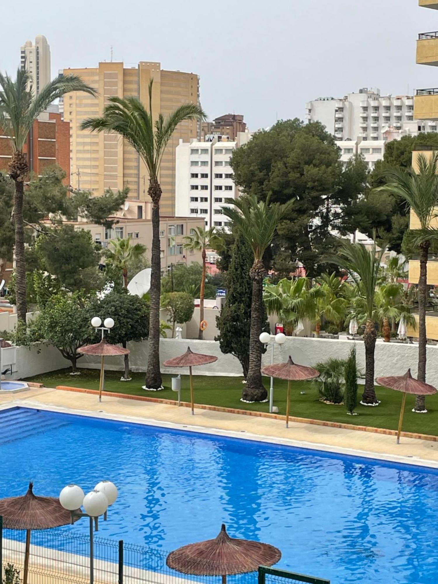 Bermudas-Turis Apartamentos 貝尼多姆 外观 照片